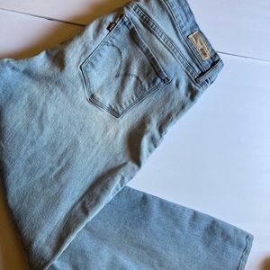 Women’s Levi demi curve JeansJeans